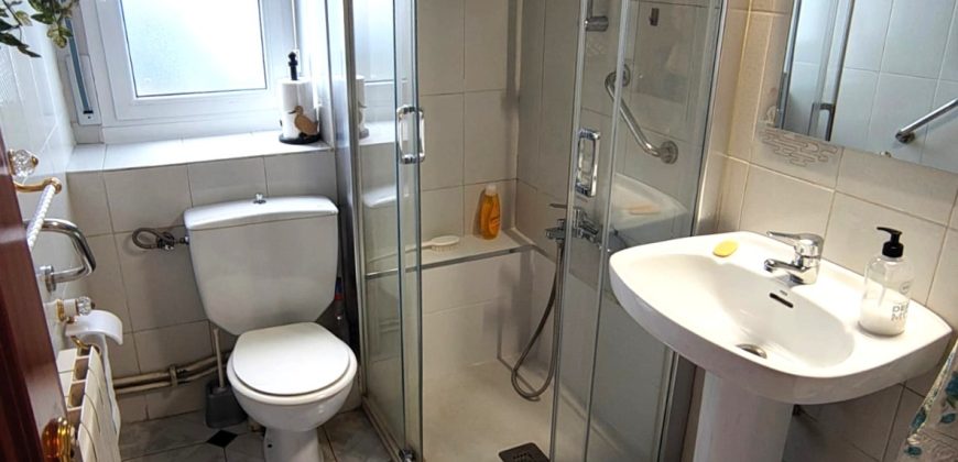 Piso con balcón en Abaro Etorbidea, Casco Viejo – Muelle
