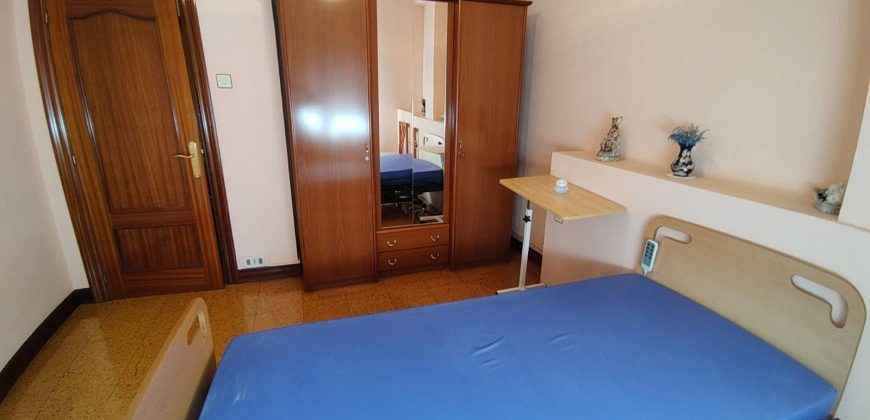 Piso con balcón en Abaro Etorbidea, Casco Viejo – Muelle